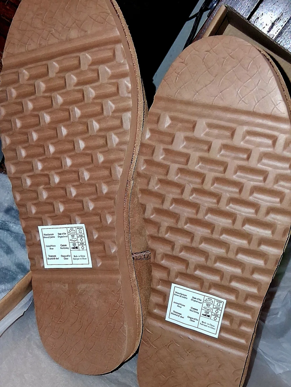Bearpaw Dorado II Suede Boots Hickory Tan Unisex Size 11/12 NWT Boxed